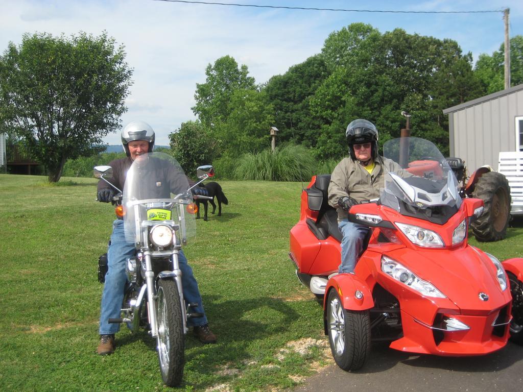 Wolf Creek Farm B&B And Motorcycle Manor At Wolf Creek Farm, Llc Ararat Exterior photo